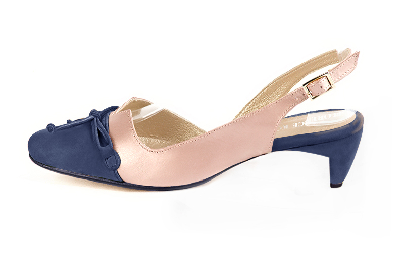 French elegance and refinement for these prussian blue and powder pink dress slingback shoes, with a knot, 
                available in many subtle leather and colour combinations. The pretty French spirit of this beautiful pump will accompany your steps nicely and comfortably.
To be personalized or not, with your materials and colors.  
                Matching clutches for parties, ceremonies and weddings.   
                You can customize these shoes to perfectly match your tastes or needs, and have a unique model.  
                Choice of leathers, colours, knots and heels. 
                Wide range of materials and shades carefully chosen.  
                Rich collection of flat, low, mid and high heels.  
                Small and large shoe sizes - Florence KOOIJMAN